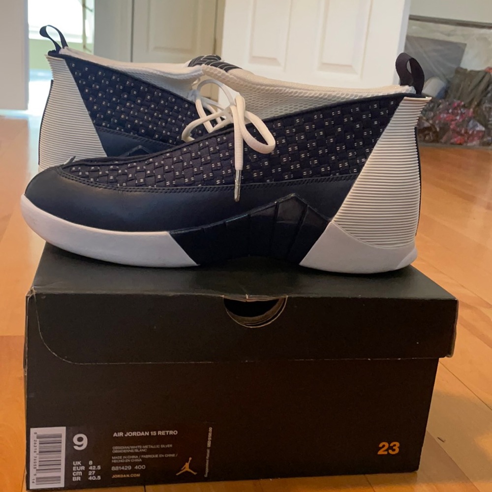 Size 9. Retro Jordan 15